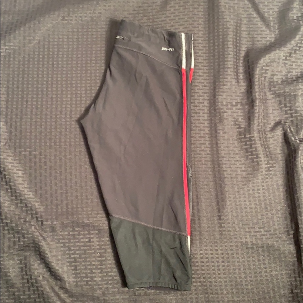 Nike Dri- Fit Capri Leggings Size Large - Picture 2 of 4